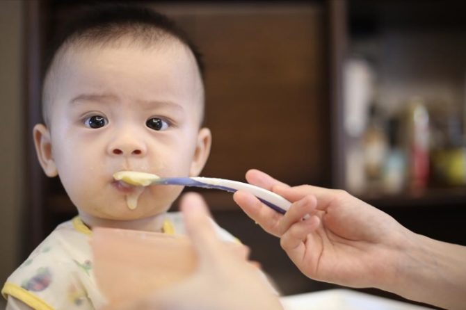 Trochę wiedzy z zakresu karmienia niemowlat?